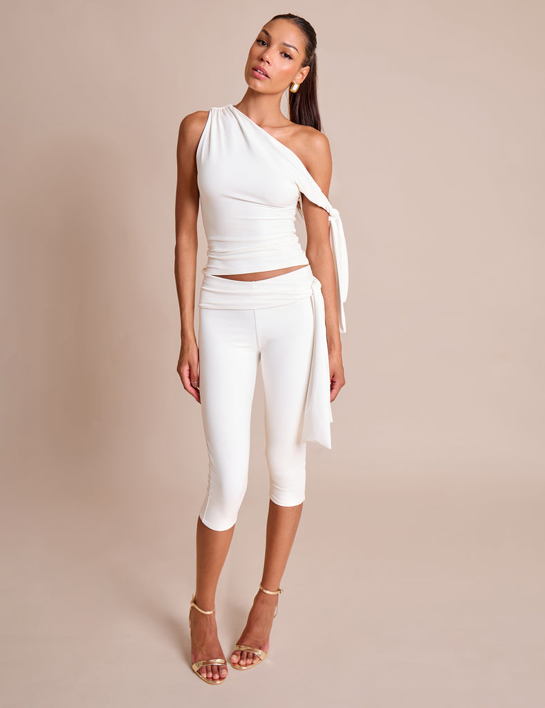 [ILLIGO] ONE SHOULDER STUD STRIPE TOP /追跡付 Asymmetric One Shoulder Slinky White Top | Public Desire