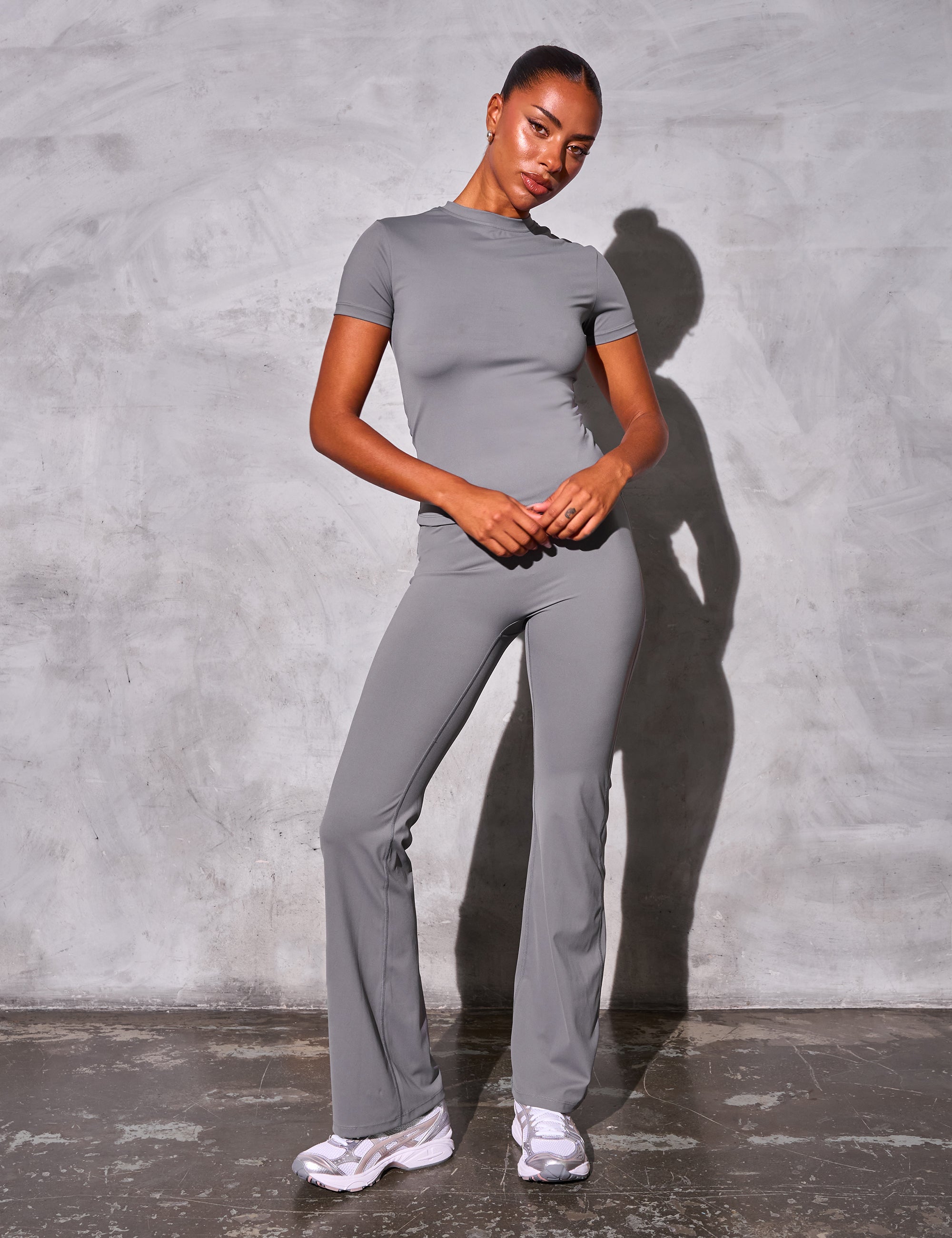 Kaiia Sculpt Short Sleeve Fitted T-shirt Slate Grey | Public
