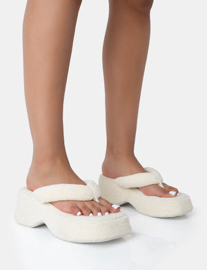Ladies Chunky Flip Flop Sandals