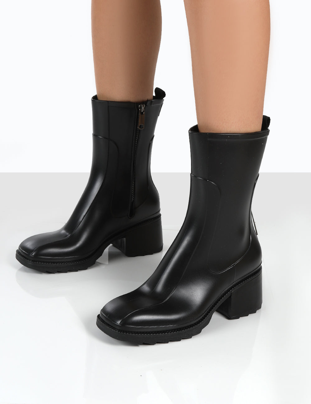 Public desire krissie black chunky boots best sale