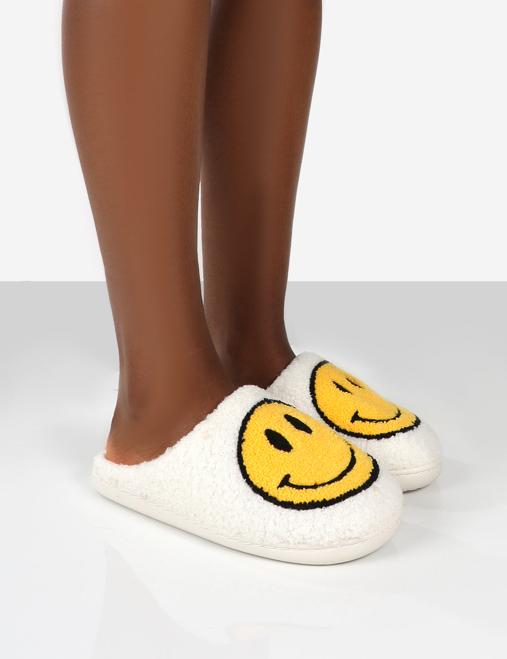 Pink Smiley Slippers – Pink Lily